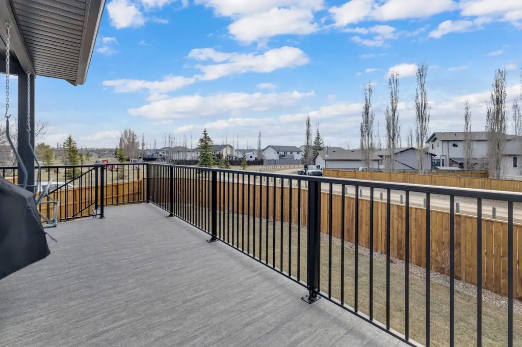 8 Holbrook Place Sylvan Lake AB T4S 2P2
