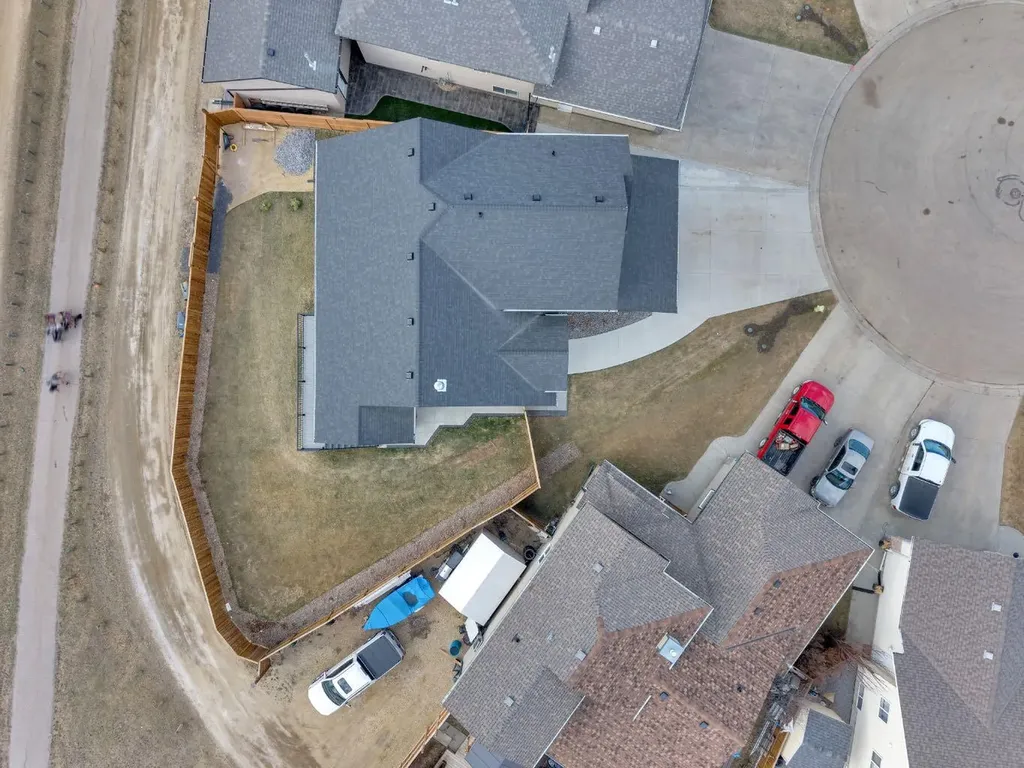 8 Holbrook Place Sylvan Lake AB T4S 2P2