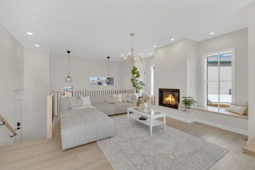8 Holbrook Place Sylvan Lake AB T4S 2P2