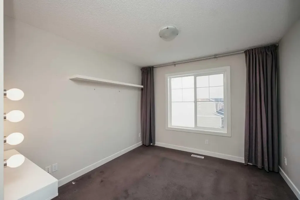 88 Pantego Lane NW Calgary AB T3K 0T1