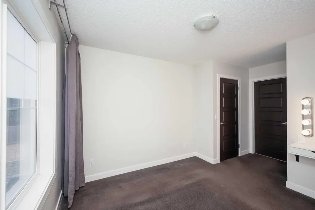 88 Pantego Lane NW Calgary AB T3K 0T1