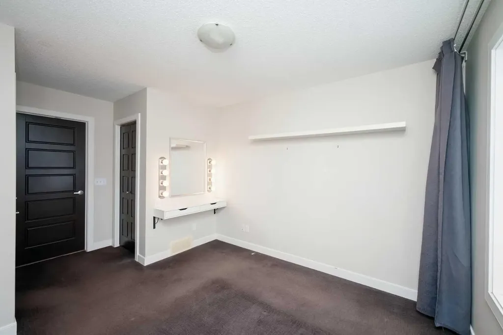 88 Pantego Lane NW Calgary AB T3K 0T1
