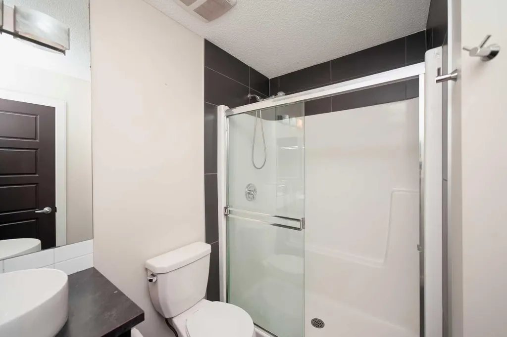 88 Pantego Lane NW Calgary AB T3K 0T1