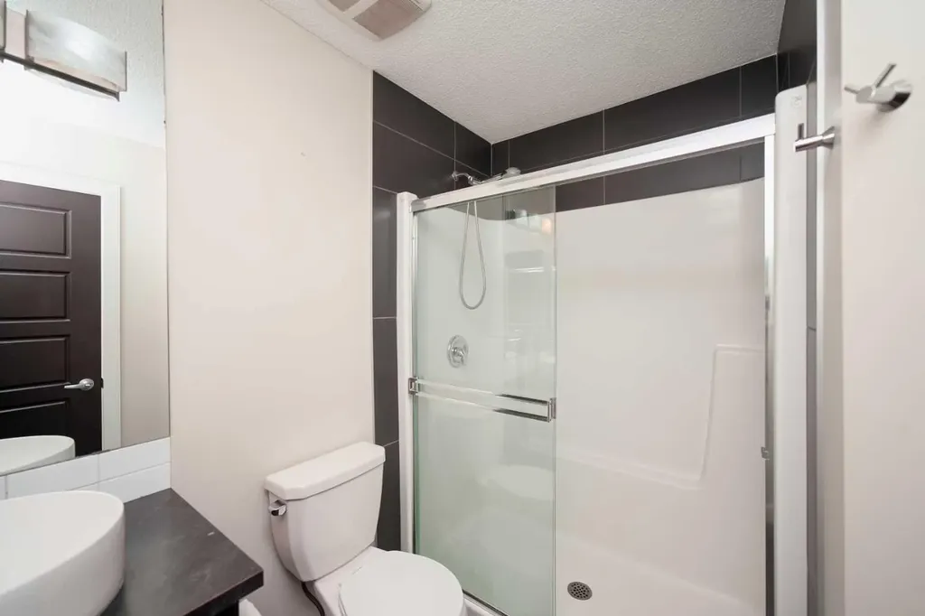 88 Pantego Lane NW Calgary AB T3K 0T1