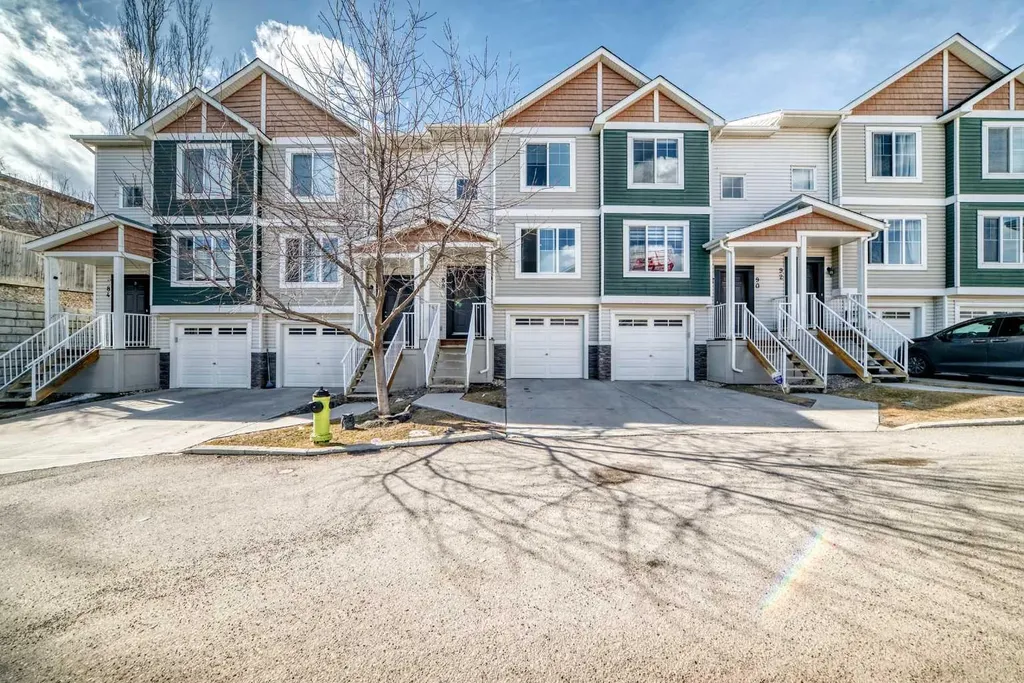 88 Pantego Lane NW Calgary AB T3K 0T1