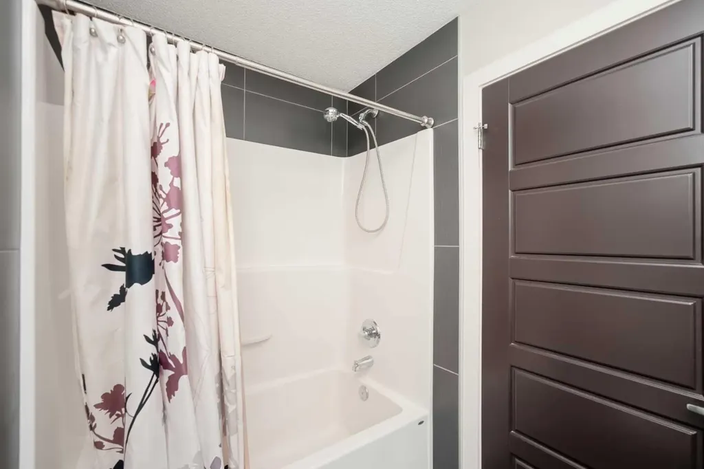 88 Pantego Lane NW Calgary AB T3K 0T1