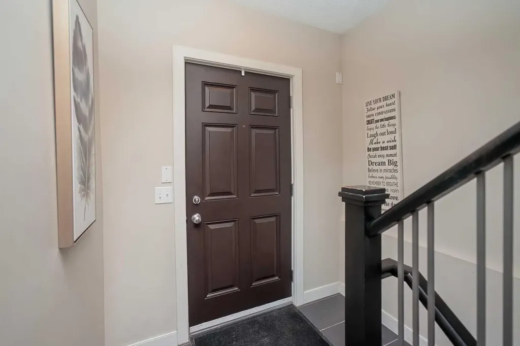88 Pantego Lane NW Calgary AB T3K 0T1