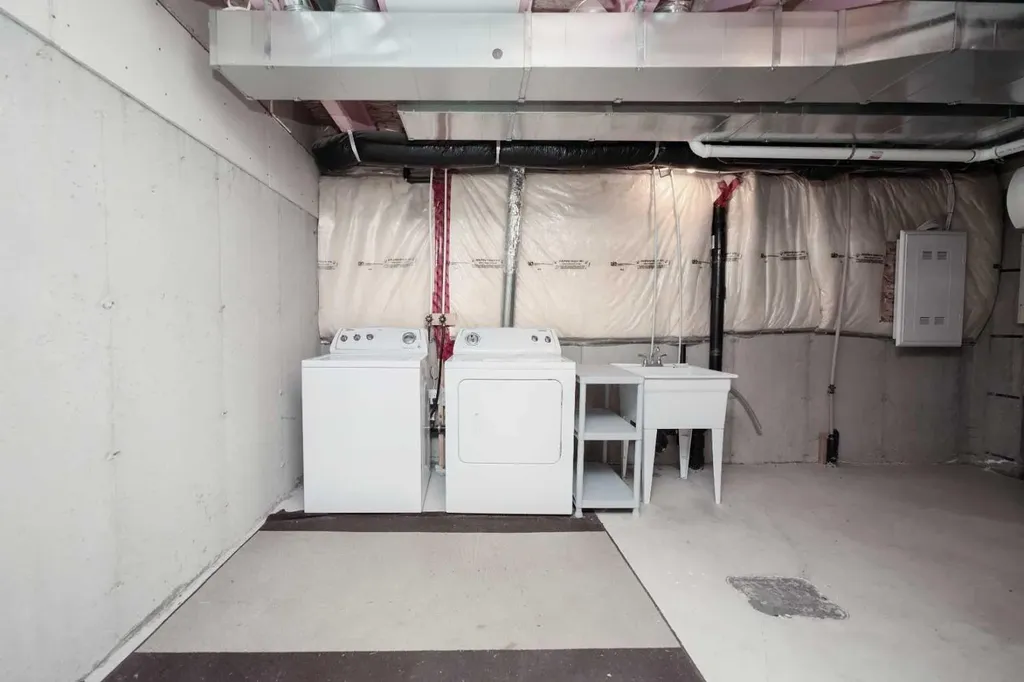 88 Pantego Lane NW Calgary AB T3K 0T1