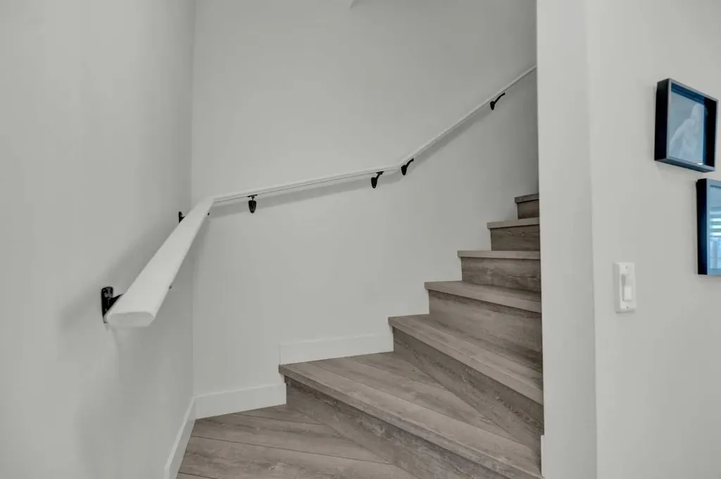 380 Seton Villas SE Calgary AB T3M 3T8
