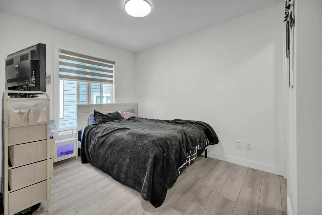 380 Seton Villas SE Calgary AB T3M 3T8