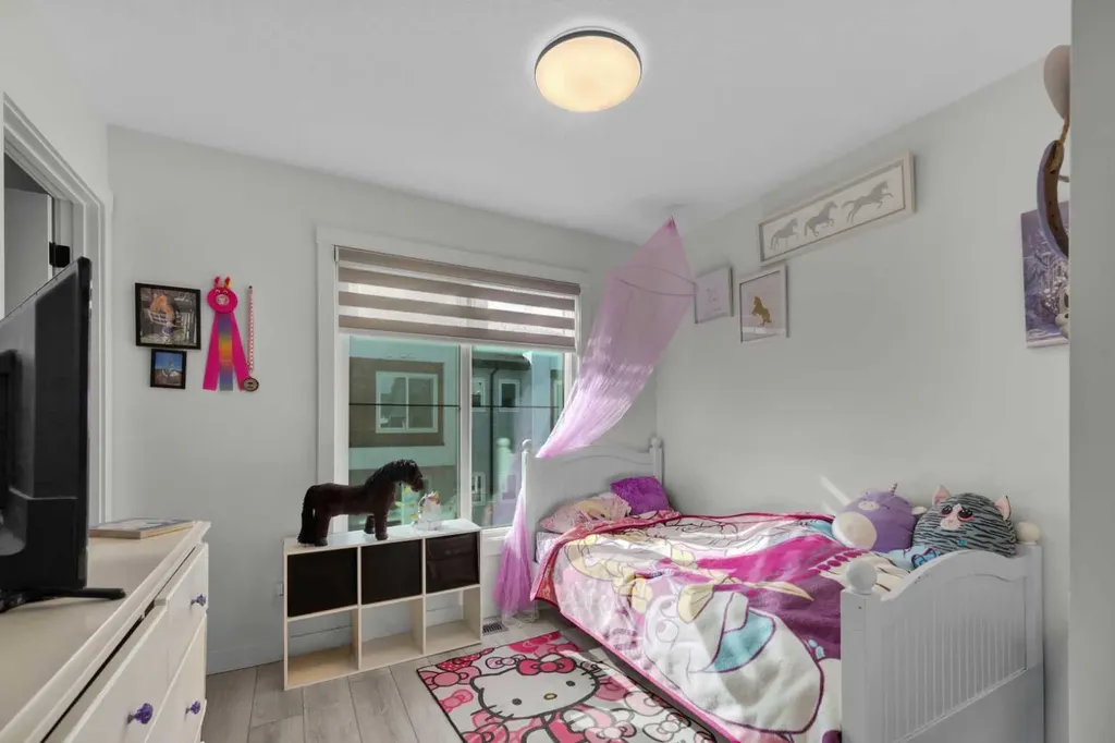 380 Seton Villas SE Calgary AB T3M 3T8