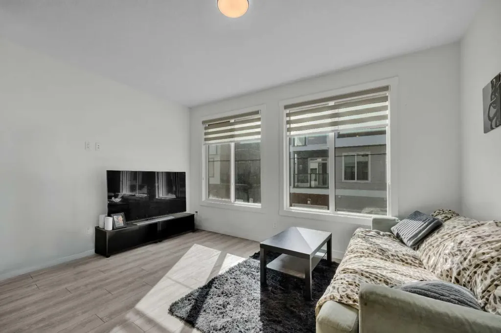380 Seton Villas SE Calgary AB T3M 3T8