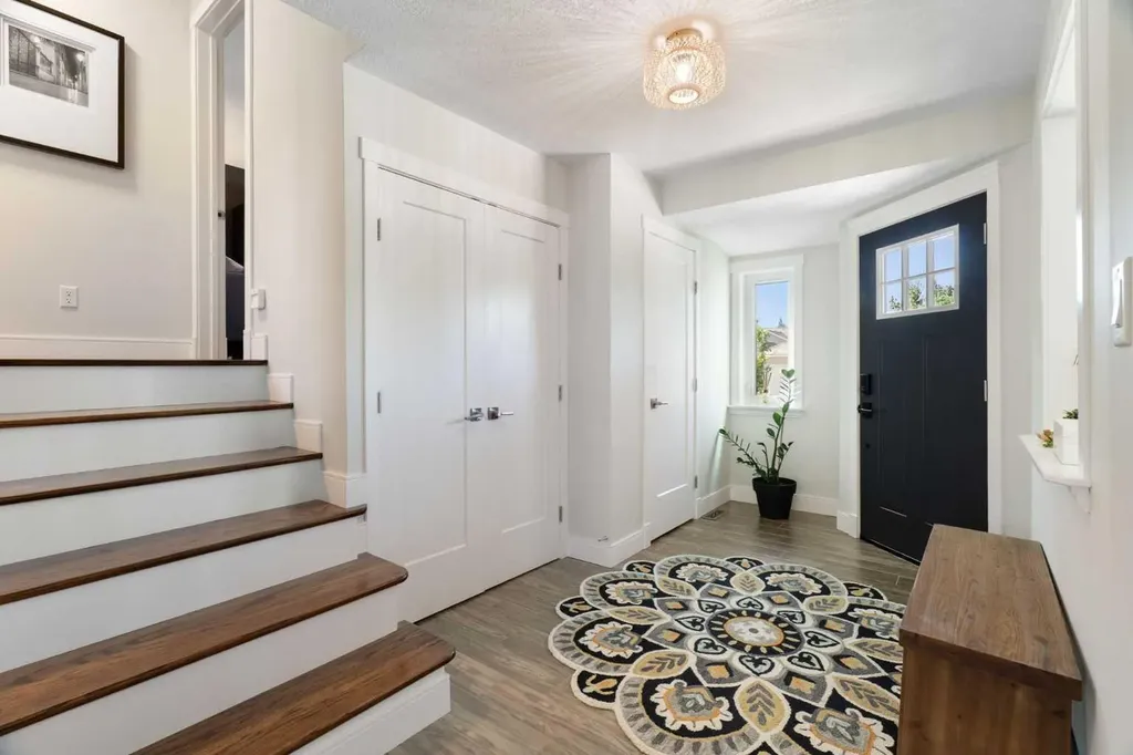 236 50 Avenue E Claresholm AB T0L 0T0