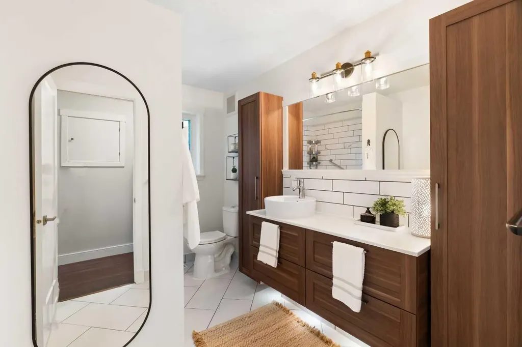 236 50 Avenue E Claresholm AB T0L 0T0