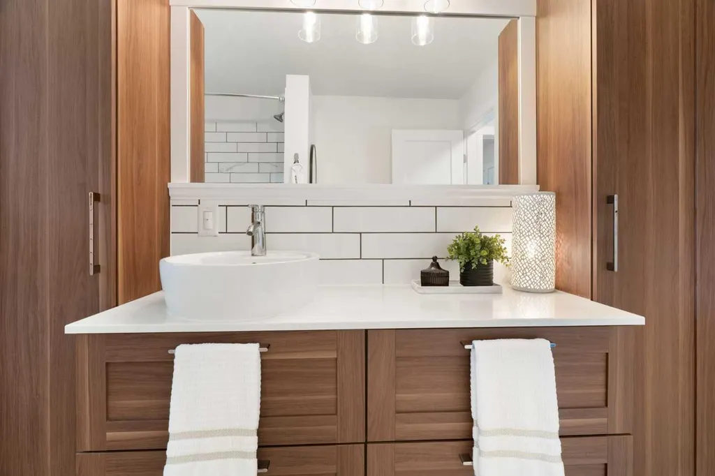 236 50 Avenue E Claresholm AB T0L 0T0