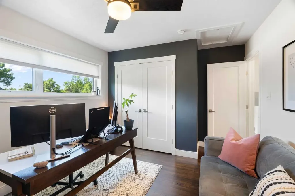 236 50 Avenue E Claresholm AB T0L 0T0