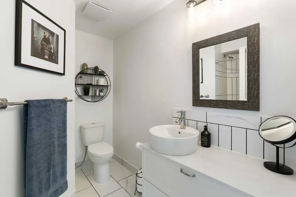 236 50 Avenue E Claresholm AB T0L 0T0