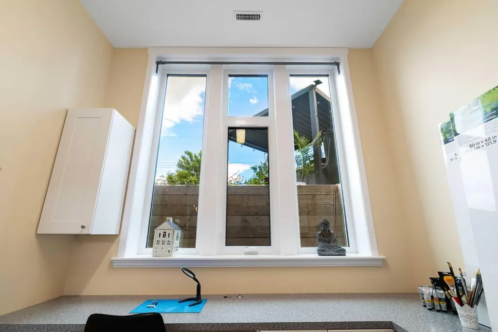 236 50 Avenue E Claresholm AB T0L 0T0
