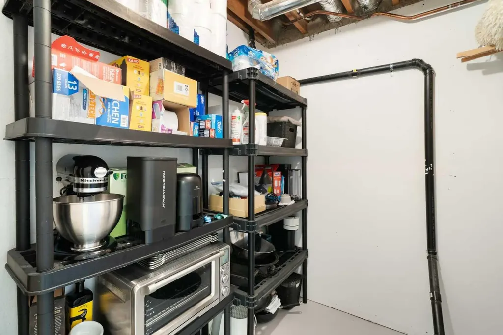 236 50 Avenue E Claresholm AB T0L 0T0
