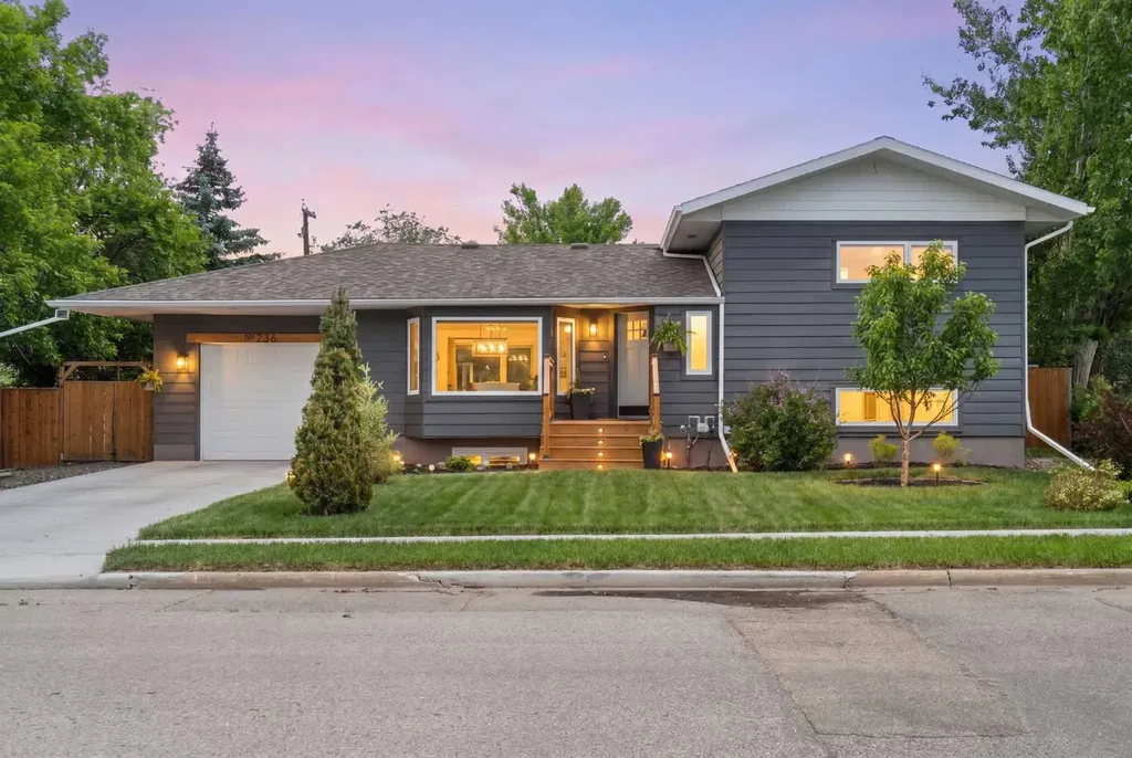 236 50 Avenue E Claresholm AB T0L 0T0
