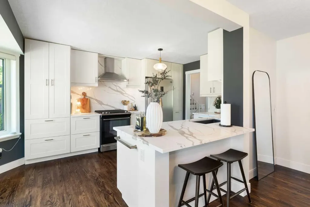 236 50 Avenue E Claresholm AB T0L 0T0