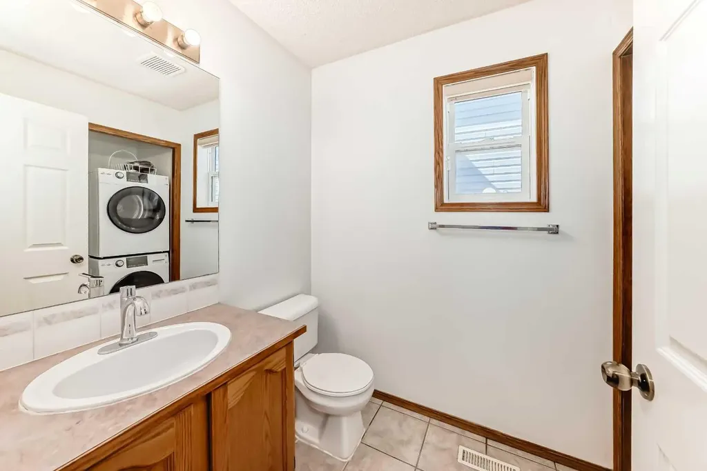 141 Arbour Crest Mews NW Calgary AB T3G 4L3