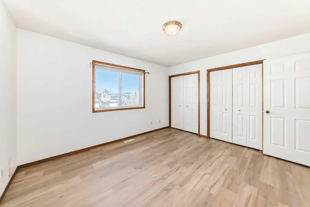 141 Arbour Crest Mews NW Calgary AB T3G 4L3