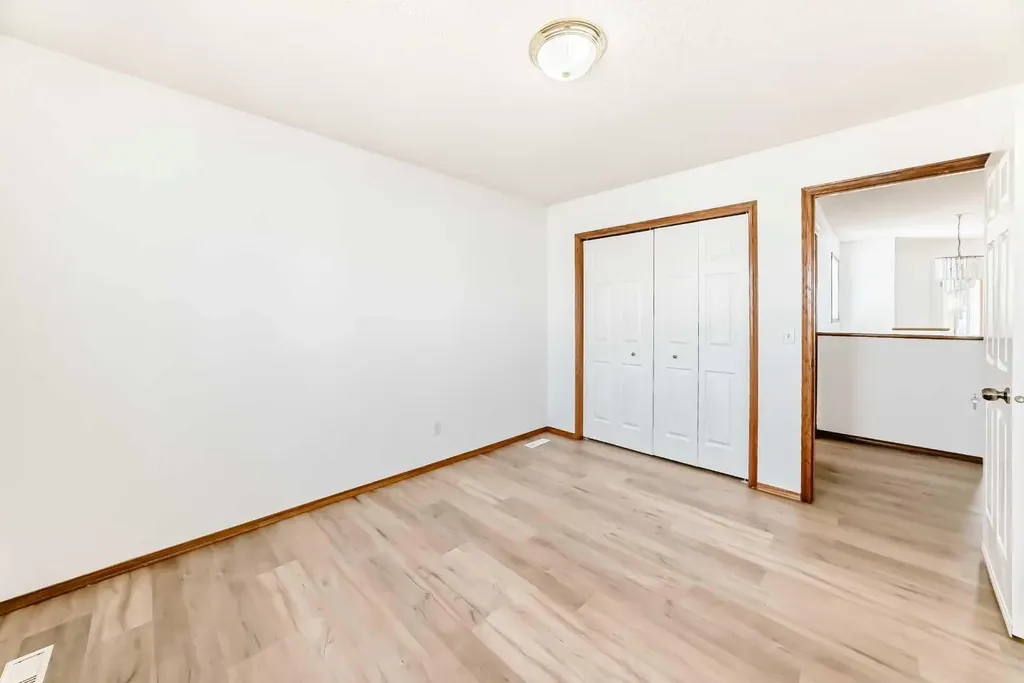 141 Arbour Crest Mews NW Calgary AB T3G 4L3