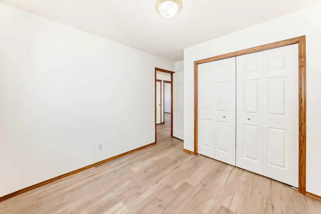 141 Arbour Crest Mews NW Calgary AB T3G 4L3