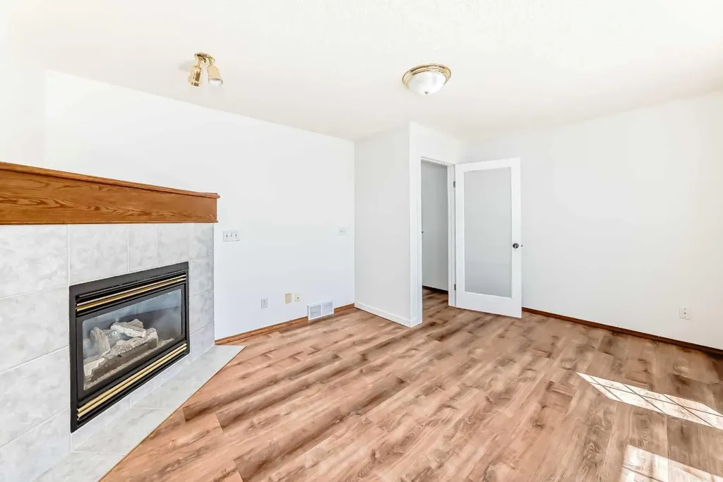 141 Arbour Crest Mews NW Calgary AB T3G 4L3