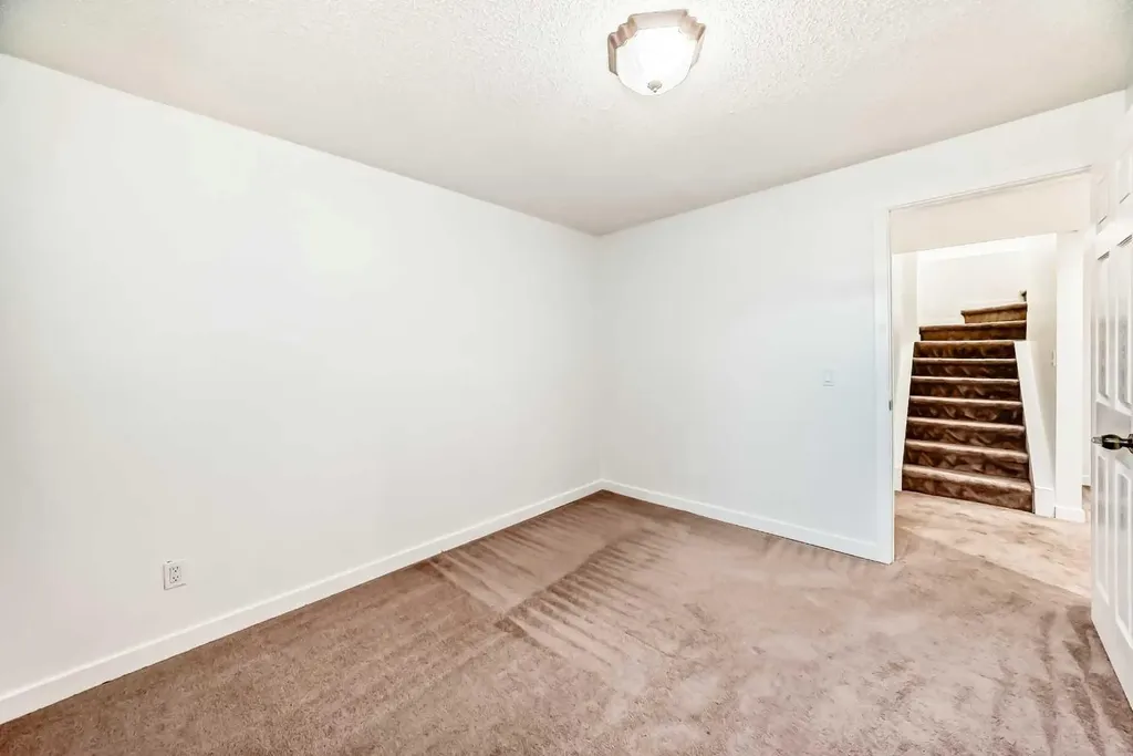 141 Arbour Crest Mews NW Calgary AB T3G 4L3