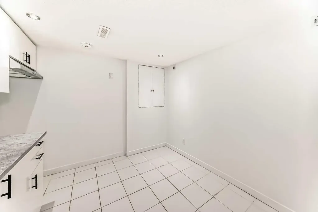 141 Arbour Crest Mews NW Calgary AB T3G 4L3