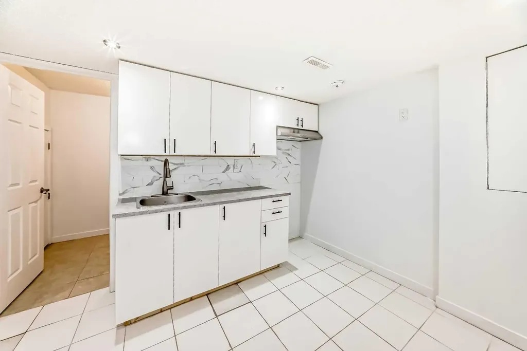 141 Arbour Crest Mews NW Calgary AB T3G 4L3