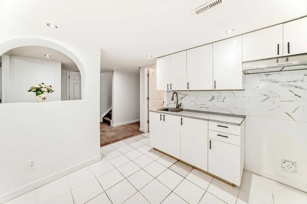 141 Arbour Crest Mews NW Calgary AB T3G 4L3