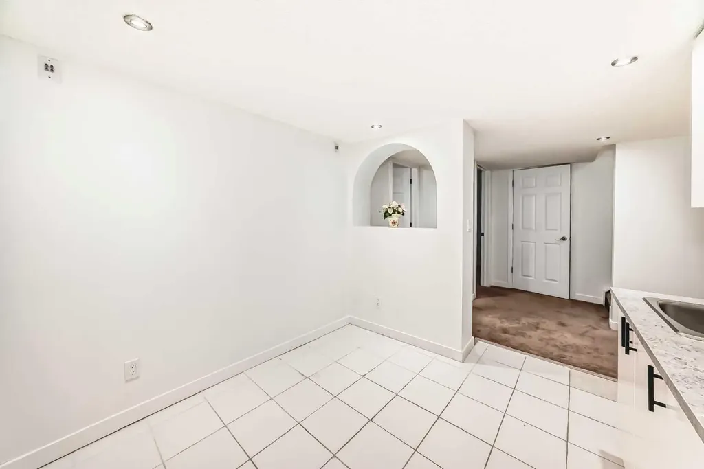 141 Arbour Crest Mews NW Calgary AB T3G 4L3