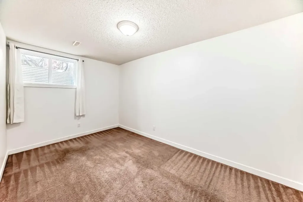141 Arbour Crest Mews NW Calgary AB T3G 4L3