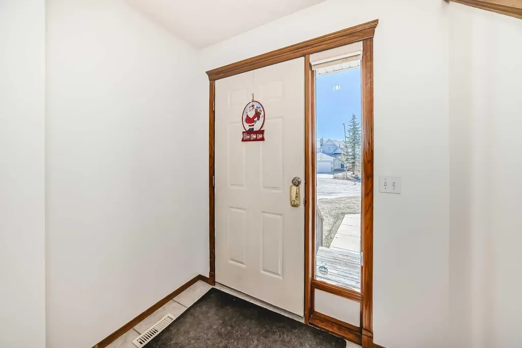141 Arbour Crest Mews NW Calgary AB T3G 4L3