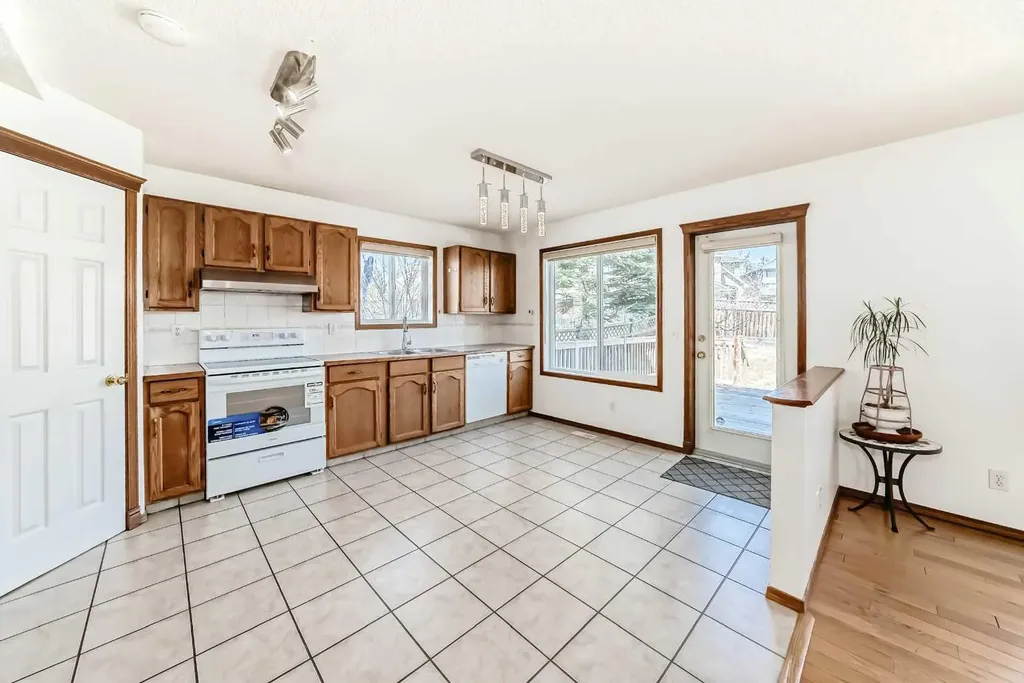 141 Arbour Crest Mews NW Calgary AB T3G 4L3