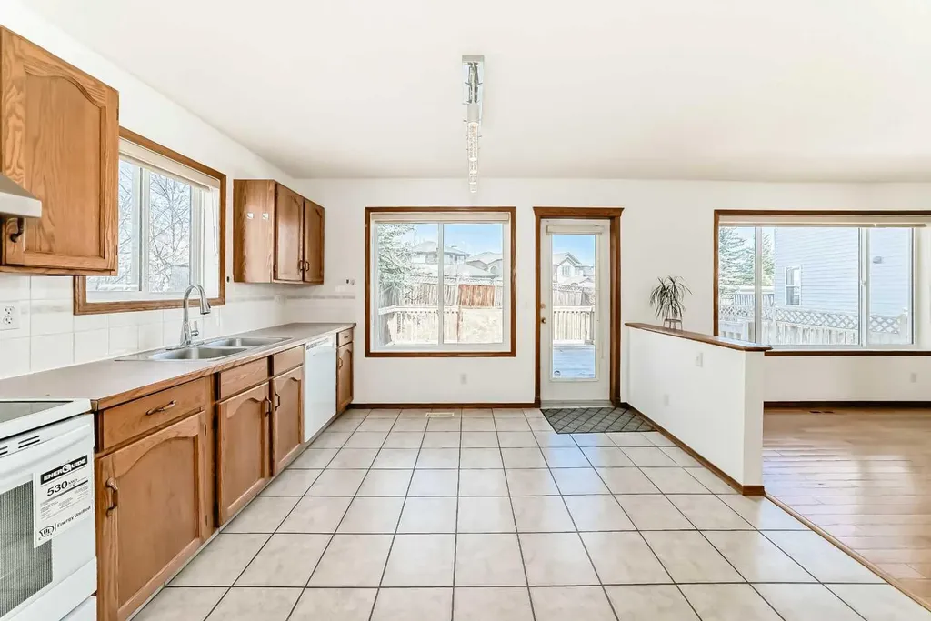 141 Arbour Crest Mews NW Calgary AB T3G 4L3