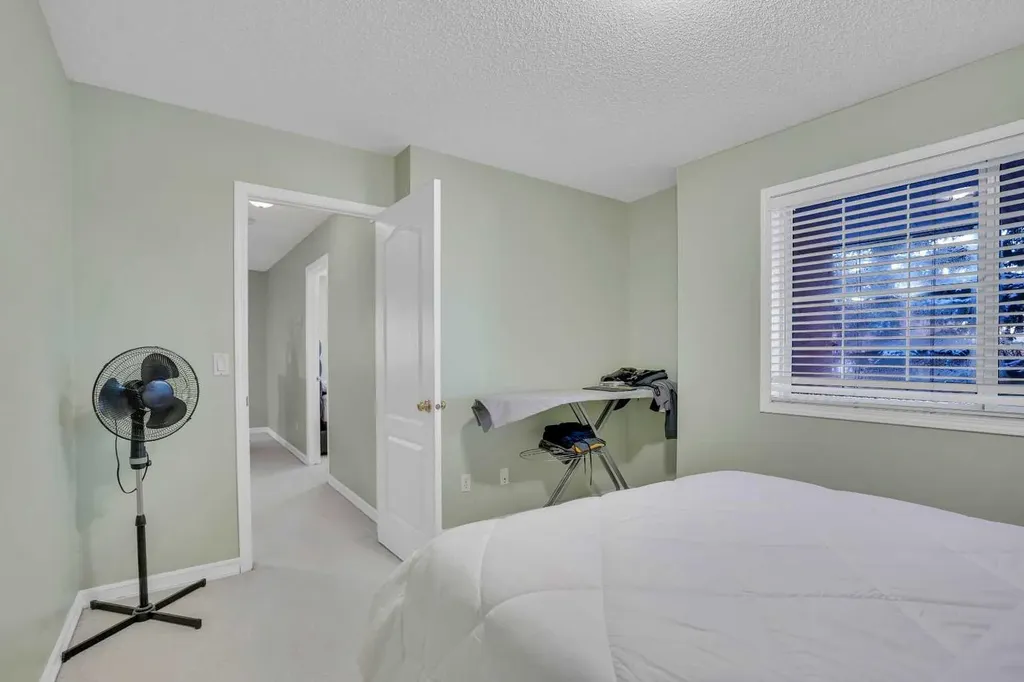 1409 Centre A Street NE Calgary AB T2E 2Z8