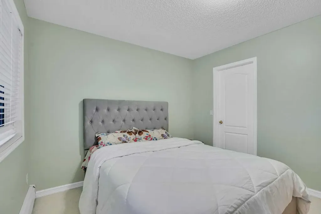 1409 Centre A Street NE Calgary AB T2E 2Z8