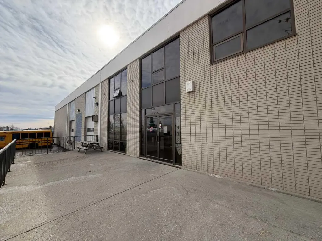 1415 28 Street NE Calgary AB T2A 2P6