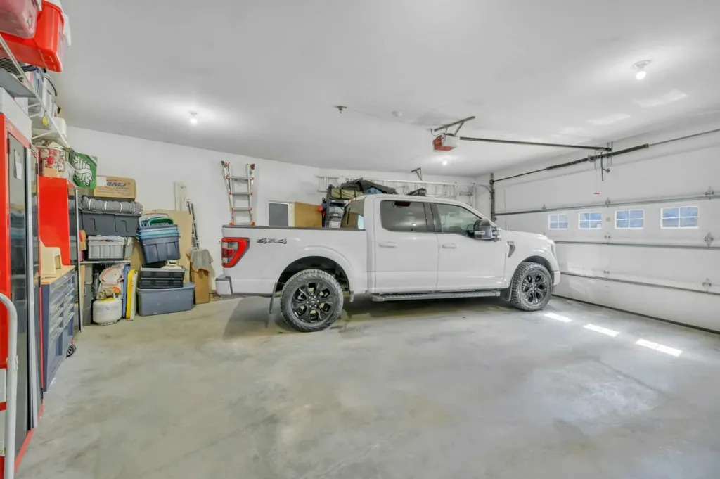 82 Ingram Close Red Deer AB T4R 0A3