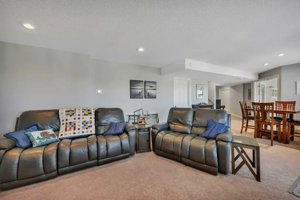 82 Ingram Close Red Deer AB T4R 0A3