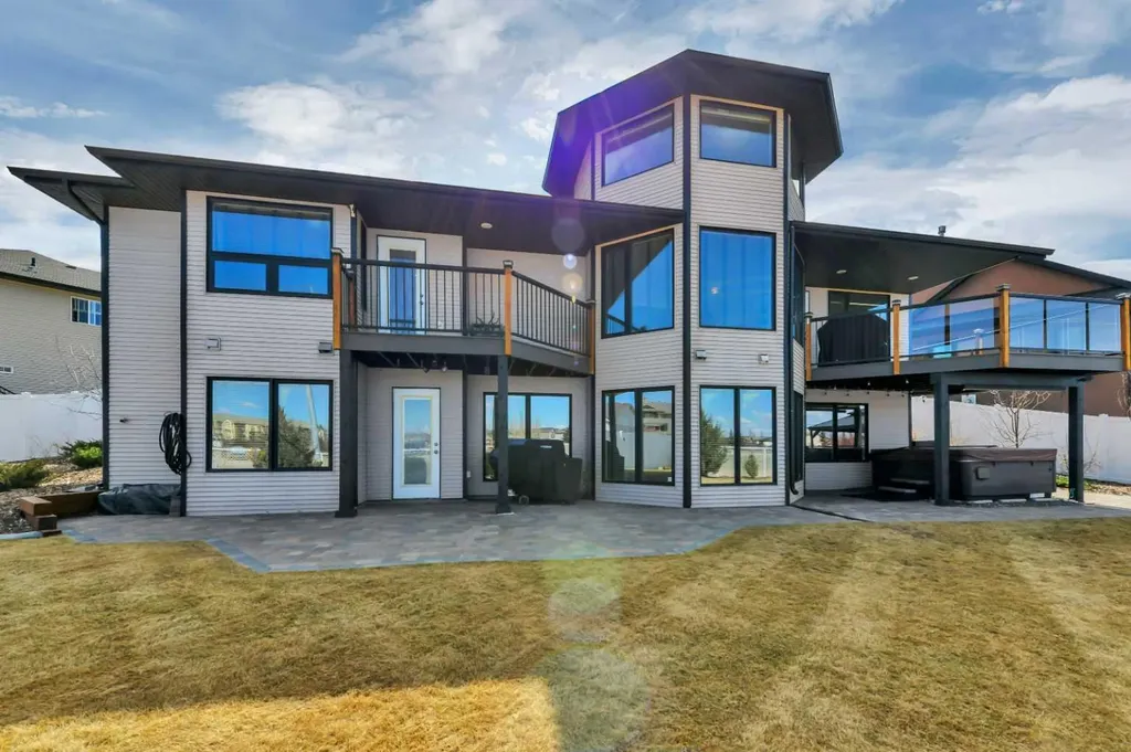 82 Ingram Close Red Deer AB T4R 0A3