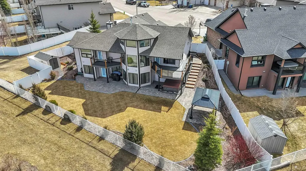 82 Ingram Close Red Deer AB T4R 0A3