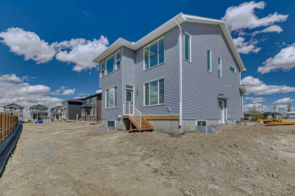94 Bridgeport Landing Chestermere AB T1X3E3