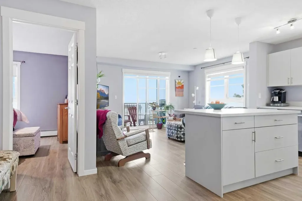 279 Copperpond Common SE Calgary AB T2Z 1G6