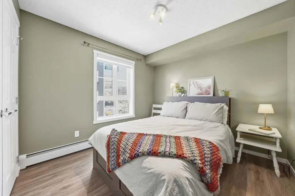 279 Copperpond Common SE Calgary AB T2Z 1G6