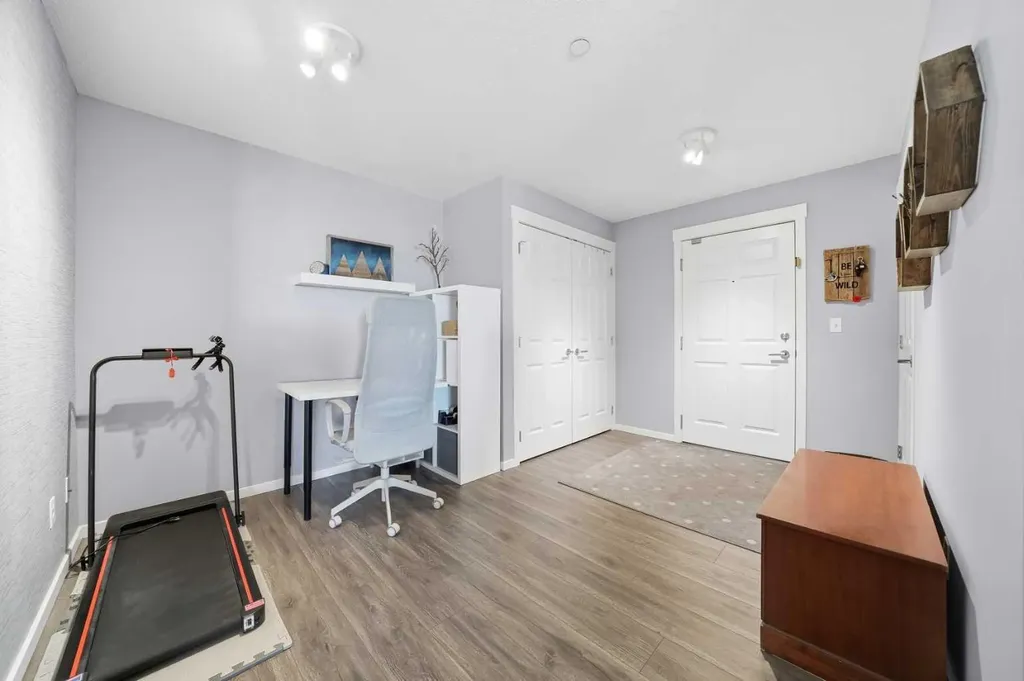 279 Copperpond Common SE Calgary AB T2Z 1G6